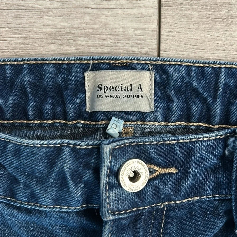 Special A Distressed Denim DAD Jeans size 9